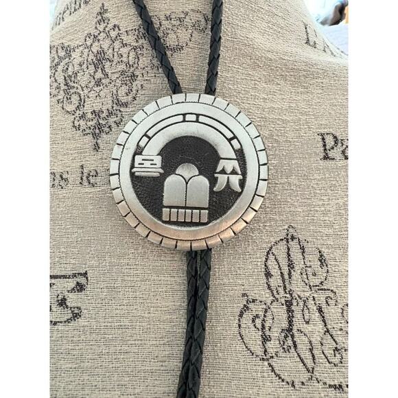 Men’s Bolo Tie‎ Silver Totem Pendant Braided Leather Cord Vintage Western